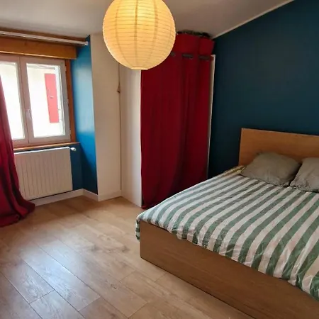 Maison De Ville En Pierre - 6 Couchages *